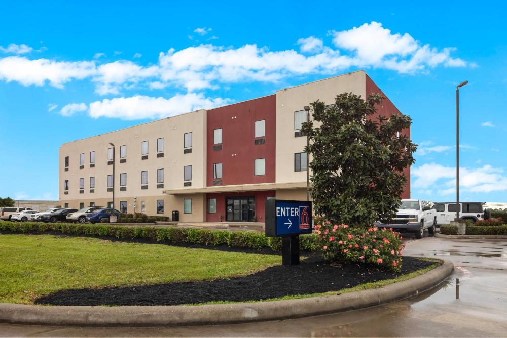 Motel 6 Texas City I-45